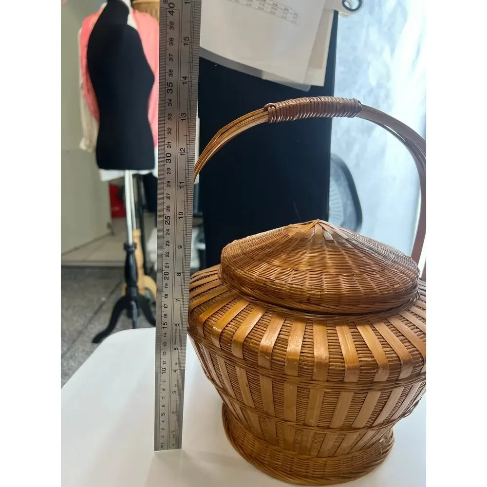 Vintage basket 40's hand-woven bamboo rattan ginger jar lidded handle pedestal